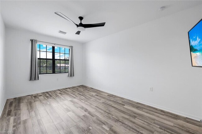 Building Photo - 2375 Montserrat Ln