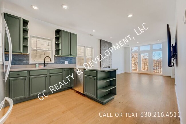 Building Photo - *** FULLY RENOVATED / FREE 87-IN TV INCLUD...