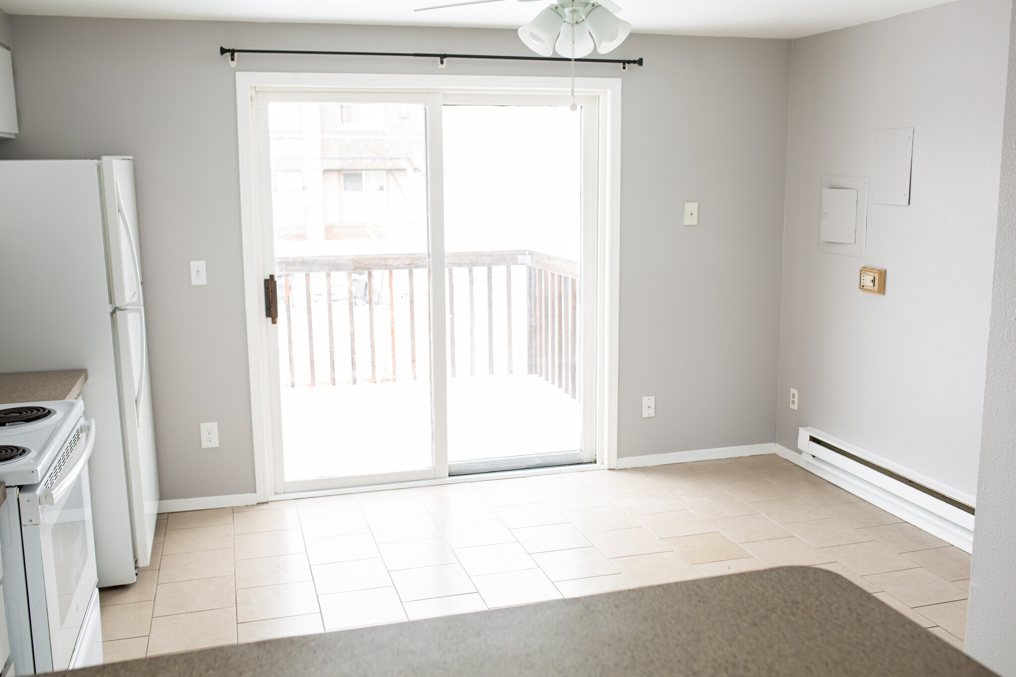 Kitchen - 3595 S King St