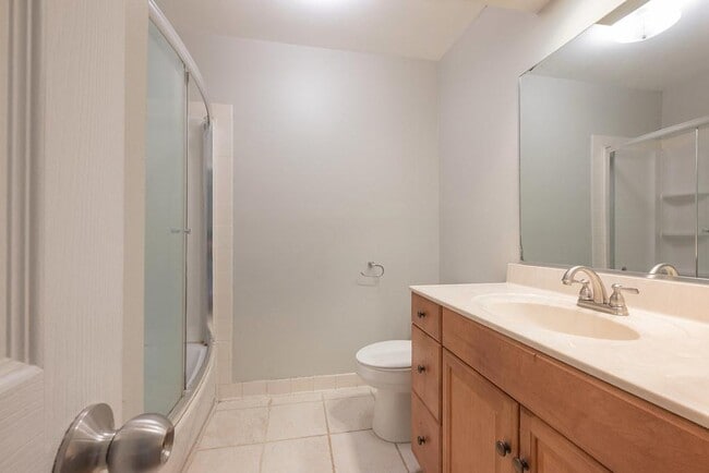 Building Photo - 1510 Presidential Dr