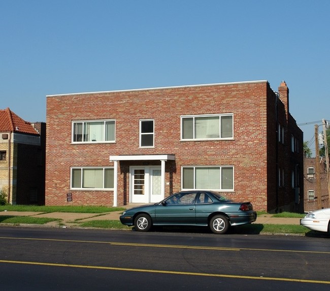 Primary Photo - Skyland Park Apartments
