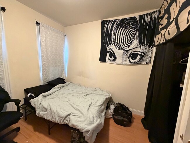 Building Photo - 1630 N Sydenham St