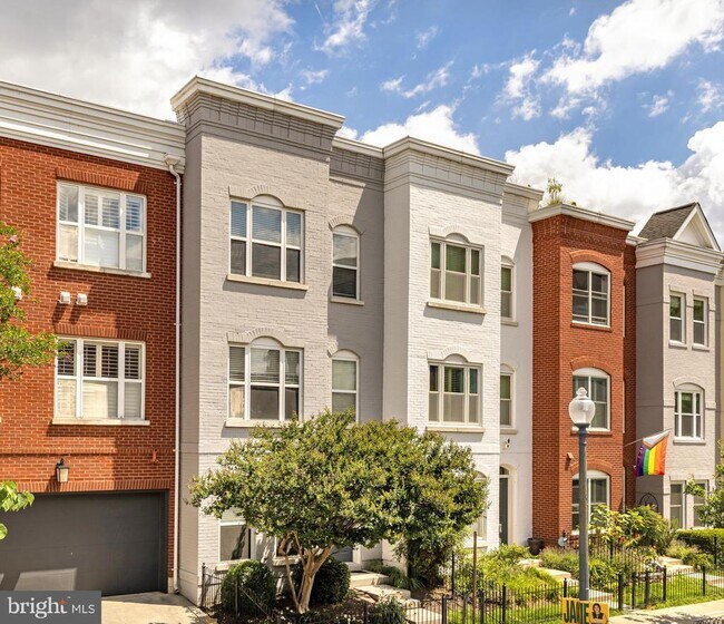 Building Photo - 1227 V St NW