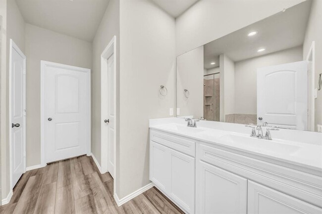 Building Photo - 9244 Inland Leather Ln
