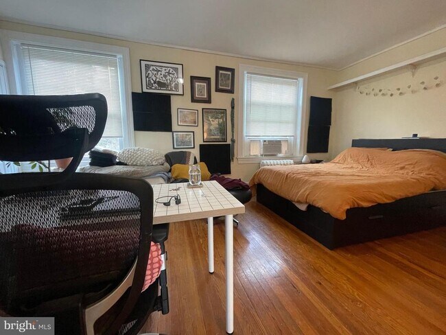 Building Photo - 1748 Lamont St NW