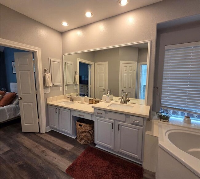 Building Photo - 8208 Endeavor Cir