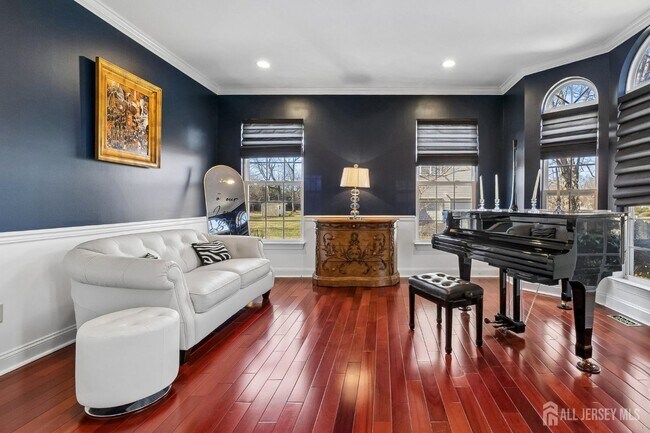 Building Photo - 16 Valley Wood Dr