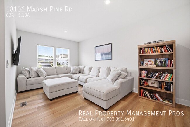 Building Photo - 18106 Marsh Pne Rd