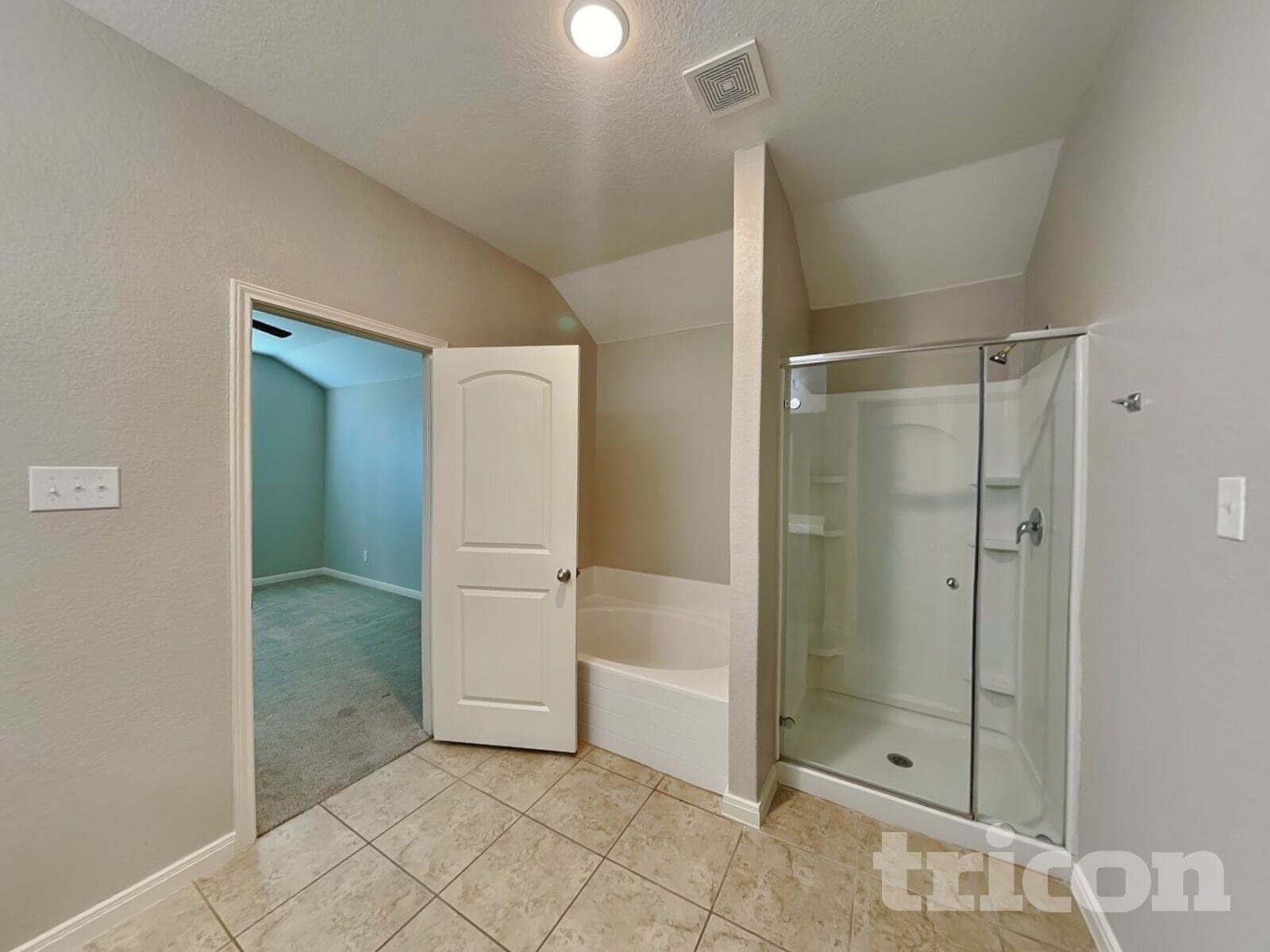 Building Photo - 6357 Hibiscus