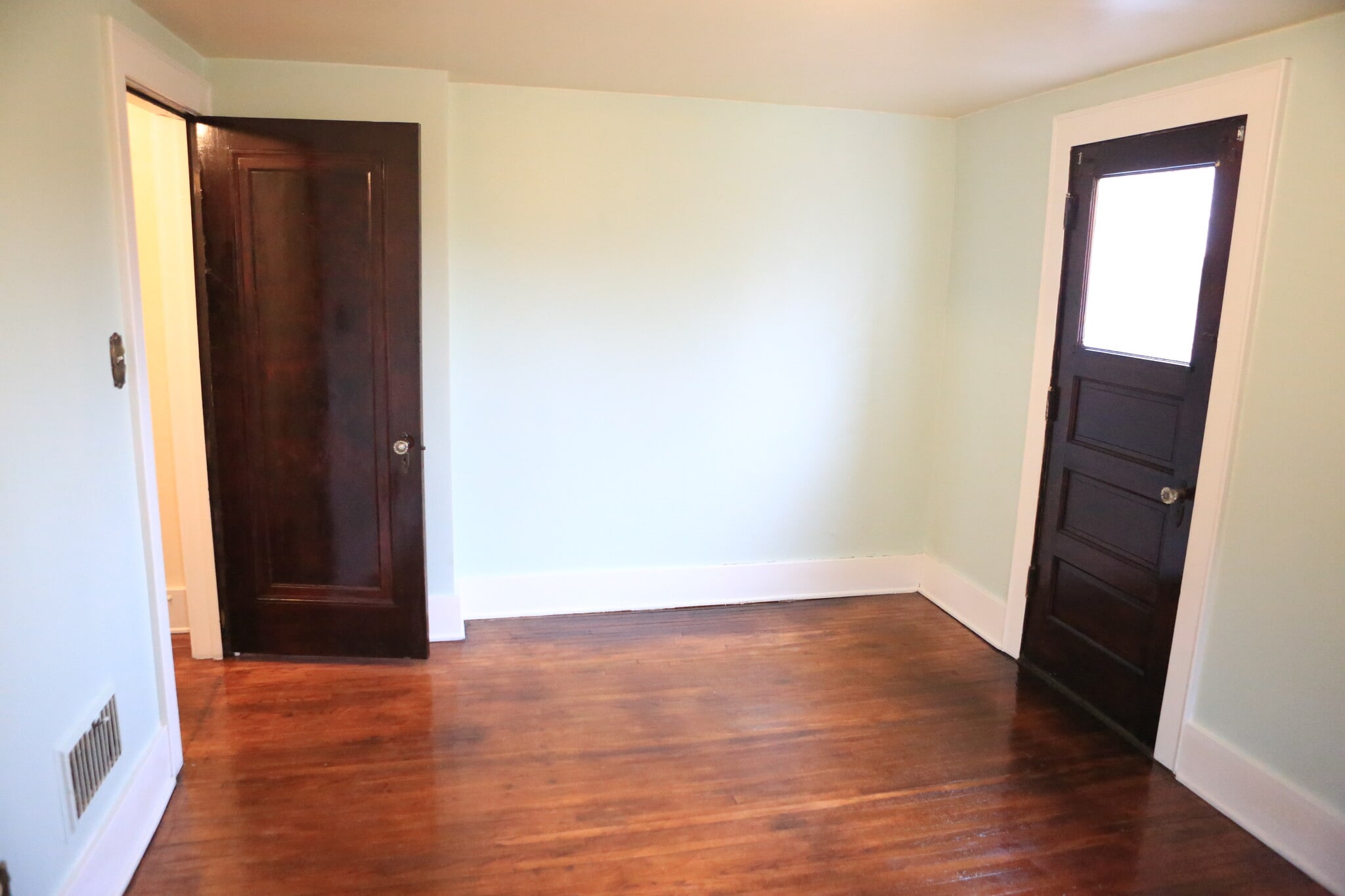 Second Floor Rear Bedroom - 411 Humphrey St