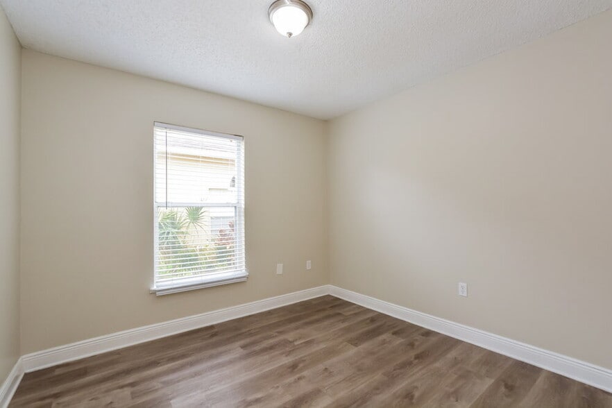 Building Photo - 8639 Foley Dr