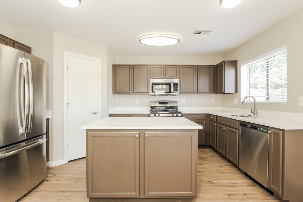 Building Photo - 12602 W Windrose Dr