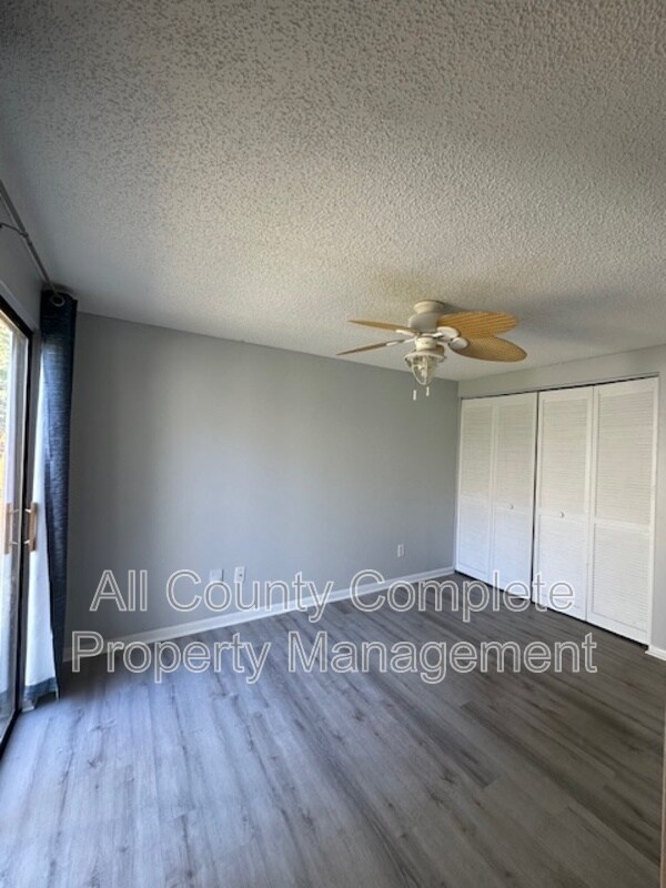 Building Photo - 6653 Periwinkle Dr
