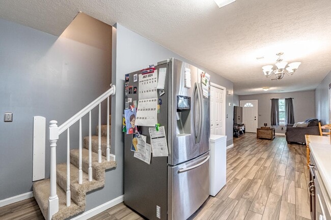 Building Photo - 511 Henry St