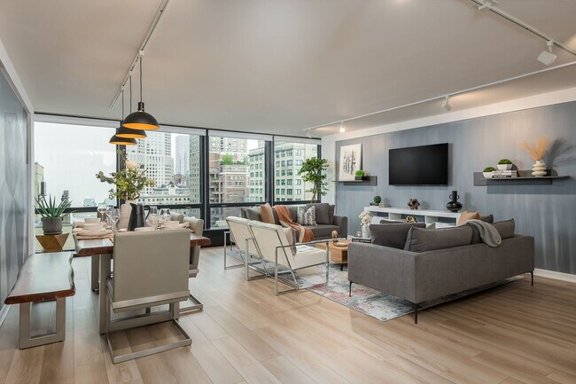 Building Photo - 910 N Lake Shore Dr