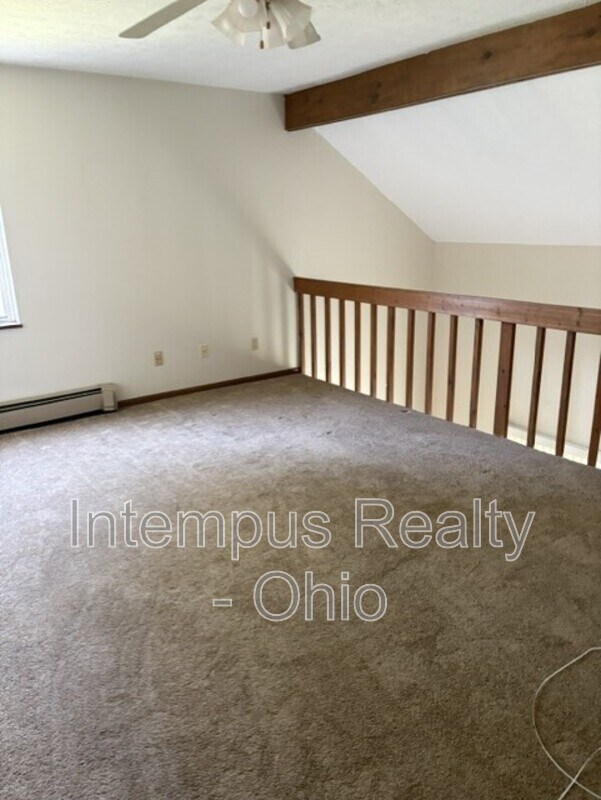 Building Photo - 7465 Huntington Dr