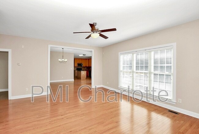 Building Photo - 14308 Harvington Dr