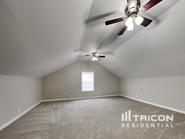 Building Photo - 2432 Andersonville Dr