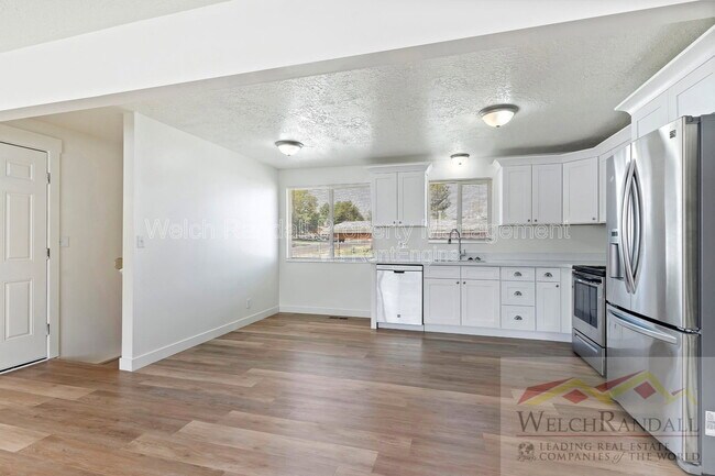 Building Photo - 5195 S 300 W