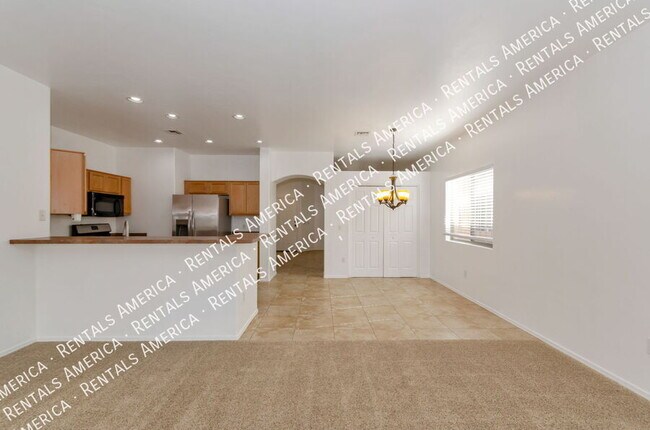 Building Photo - 10427 E Rita Ranch Crossing Cir