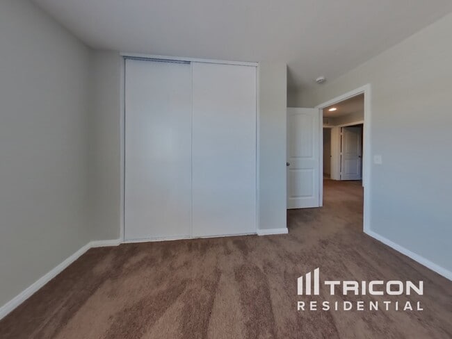 Building Photo - 13052 Cerritos Ct