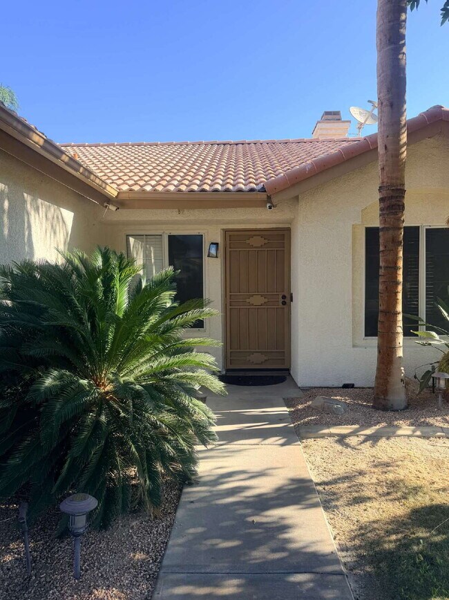 Building Photo - 3-Bedroom Home, Large Rear Yard! La Quinta, Long-term (1 Year) Rental