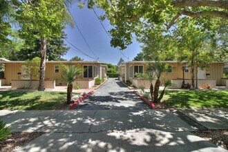 Building Photo - Stanford Avenue Apartments