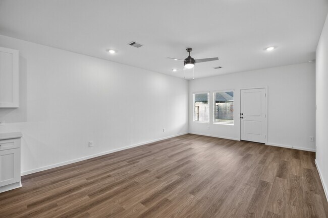 Building Photo - 3033 Brizzo Bch Ln