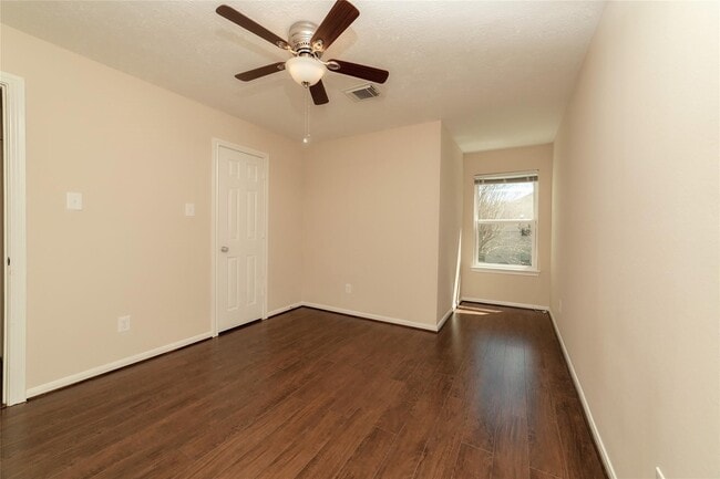 Building Photo - 1727 Park Forest Dr