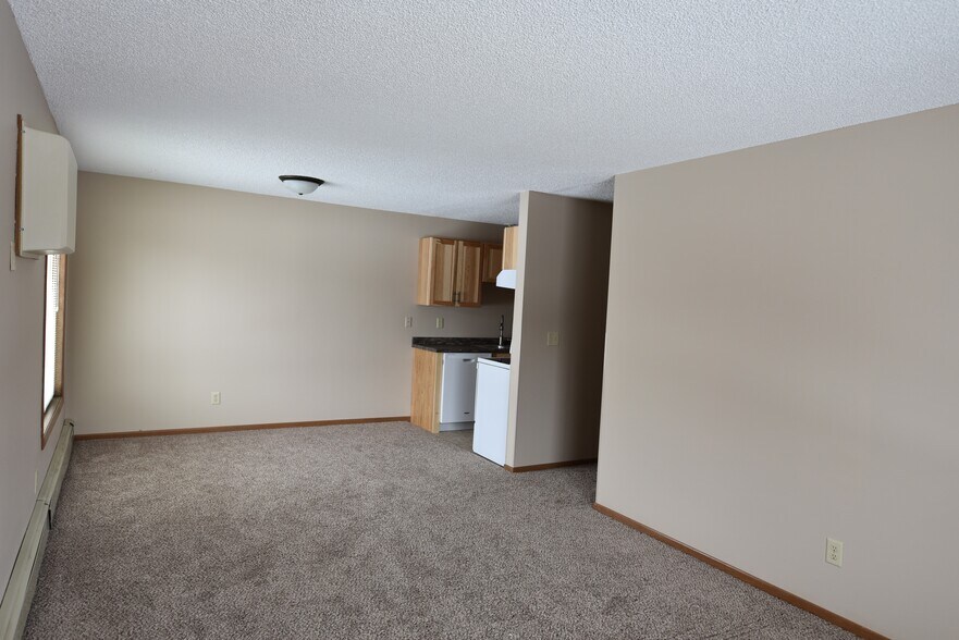 Building Photo - 924 4th St SW