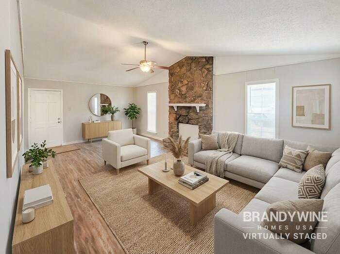 Building Photo - 6395 Golden Park Dr