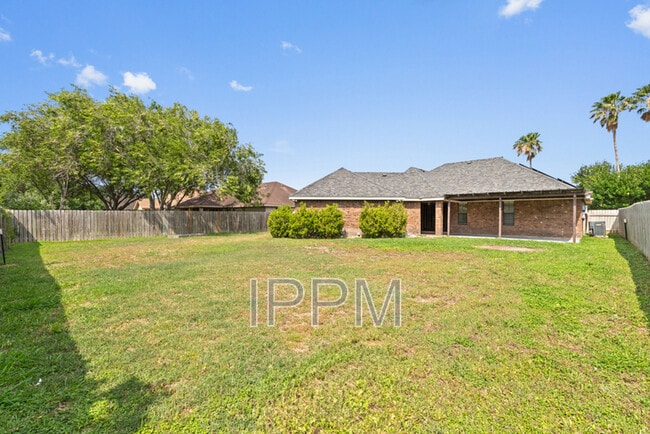 Building Photo - 5233 Clearview Dr
