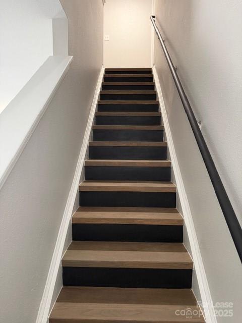 Building Photo - 673 Nannyberry Ln