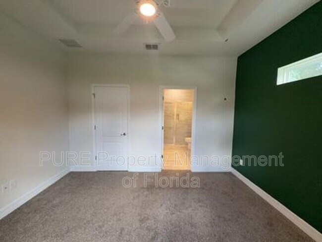 Building Photo - 13831 SW 33rd Terrace