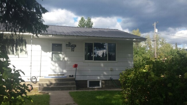Building Photo - Charming 1 Bed / 1 Bath Basement Apartment in Columbia Falls
