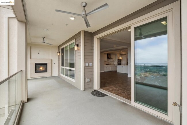Building Photo - 6733 Skyview Dr