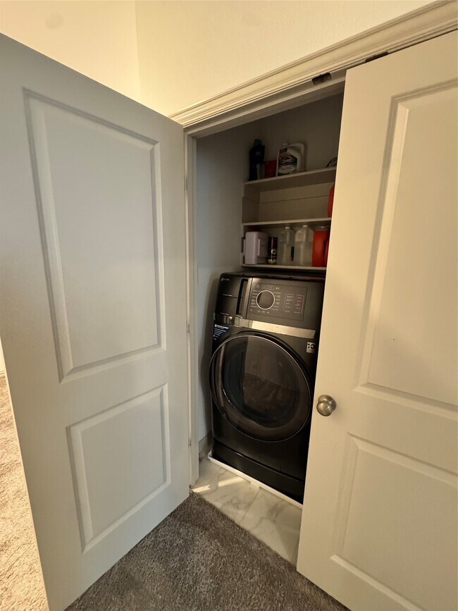 Building Photo - 4365 Union St