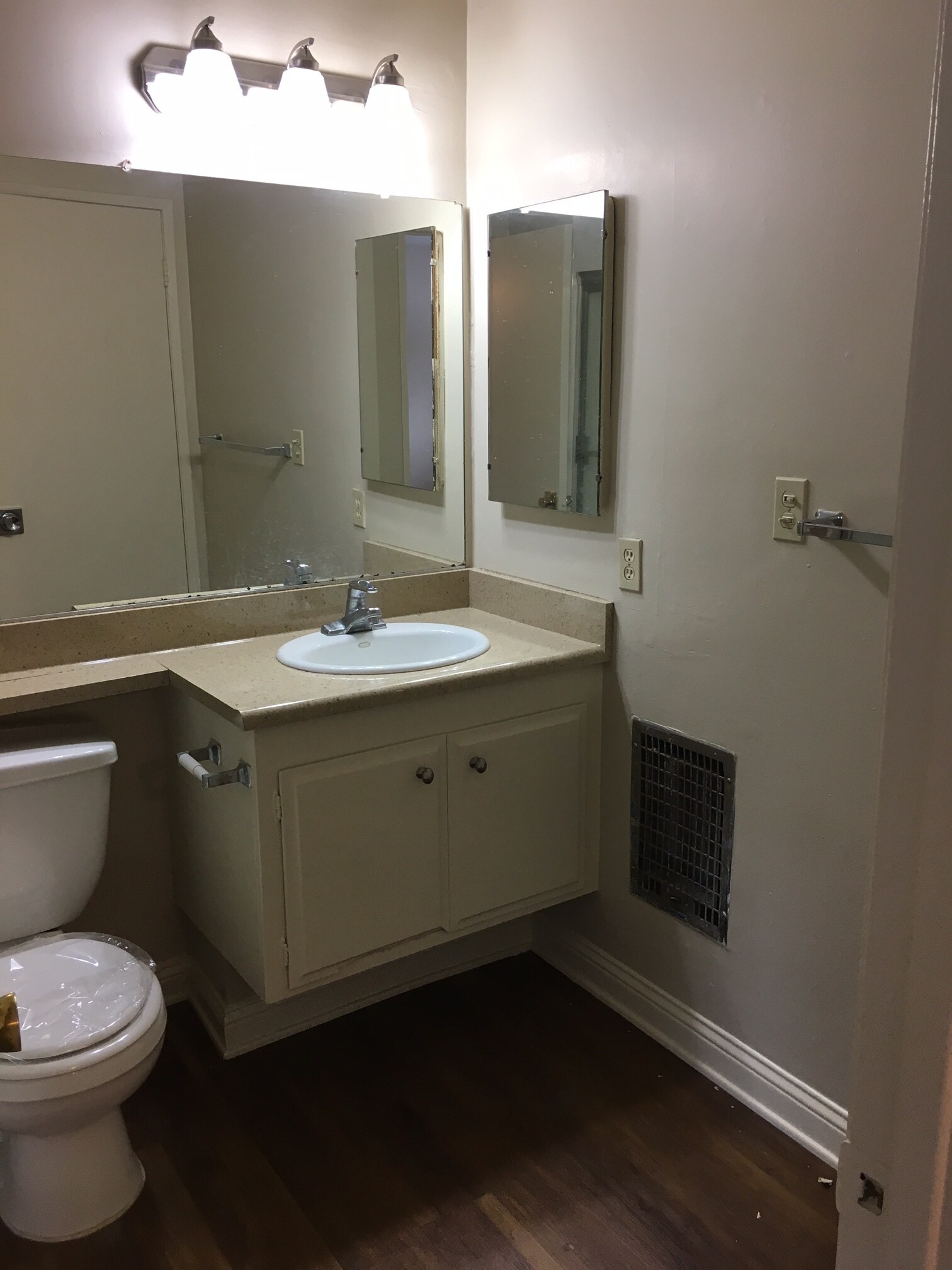 Building Photo - 5422 Quakertown Ave