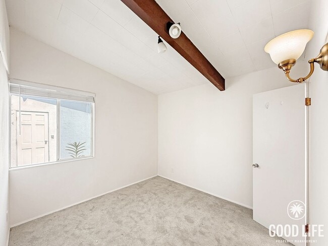 Building Photo - Spacious 3BR Home + 1BR ADU with Private Courtyard in University City!