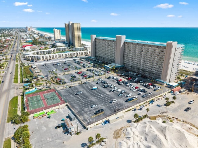 Building Photo - 8743 Thomas Dr