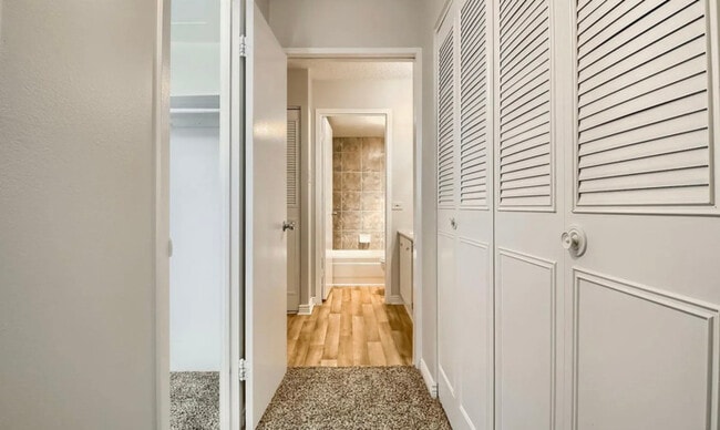 Building Photo - 550 E 12th Ave