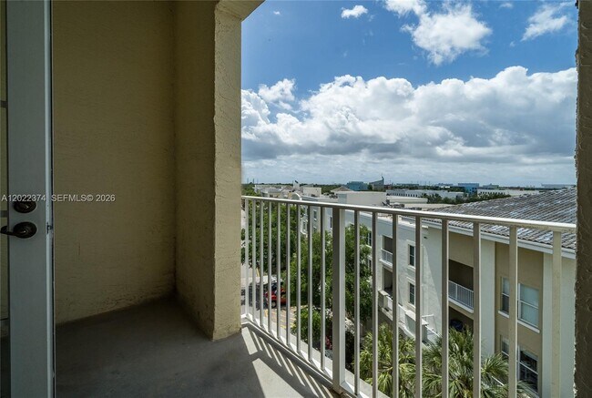 Building Photo - 1200 Town Center Dr