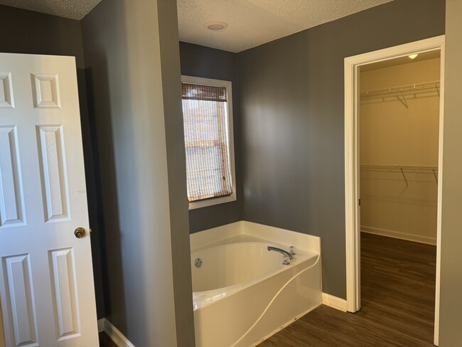 Building Photo - 1256 N 9th St