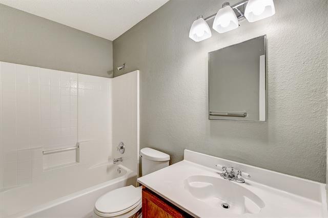 Building Photo - 9208 Glen Falls Ln