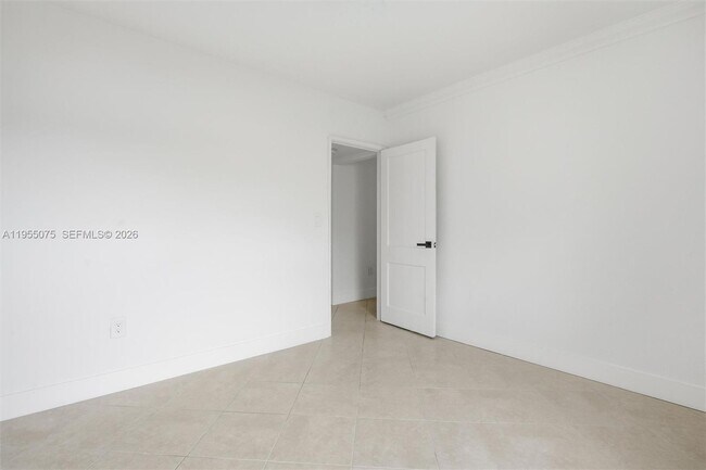 Building Photo - 2445 SW 18th St