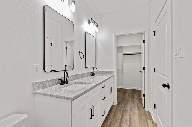 Building Photo - 1800 S Harrison St