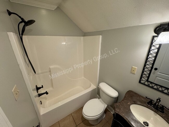 Building Photo - 3BR/3BA For Rent