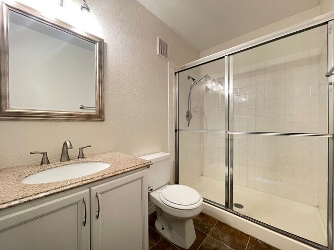 Building Photo - Lovely townhome in The Pueblo Village of S...