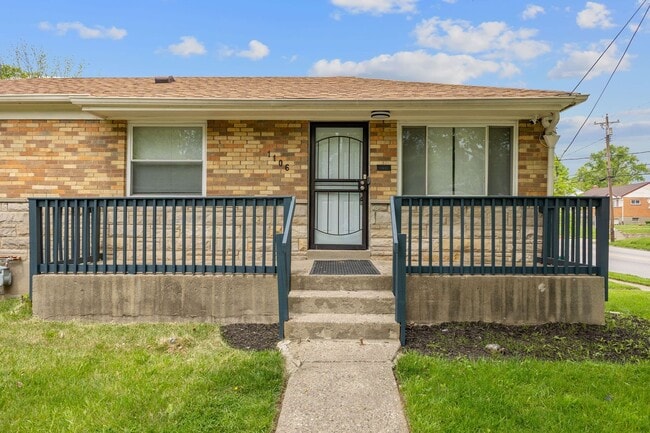 Building Photo - COLLEGE HILL- amazing 3 bedroom, 1.5 bathr...