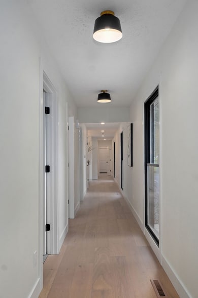 Building Photo - 5021 S Farm Rd 137